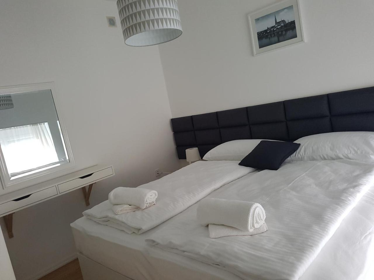 Home Apartmani I Sobe Осиек Екстериор снимка