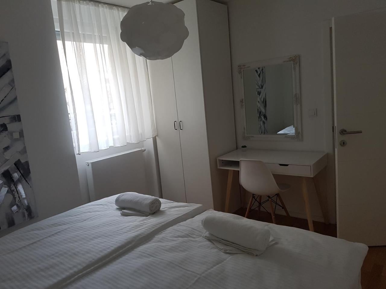 Home Apartmani I Sobe Осиек Екстериор снимка